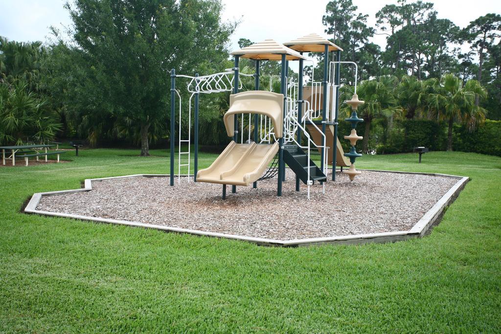 Perfect Drive Vacation Rentals Port St. Lucie Eksteriør billede